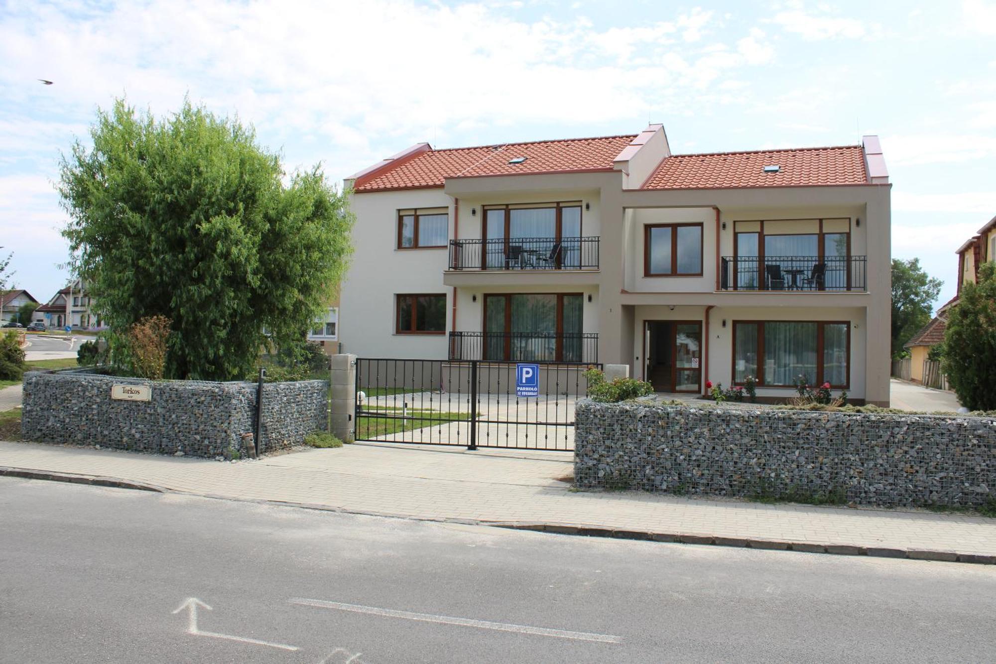 Mara Apartman Buek Exterior photo